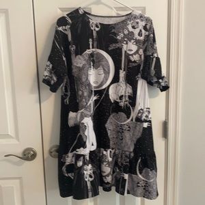 Size M Blackmilk ruffle dress